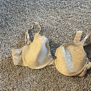Pour La Victoire Floral Lace Cream Bra